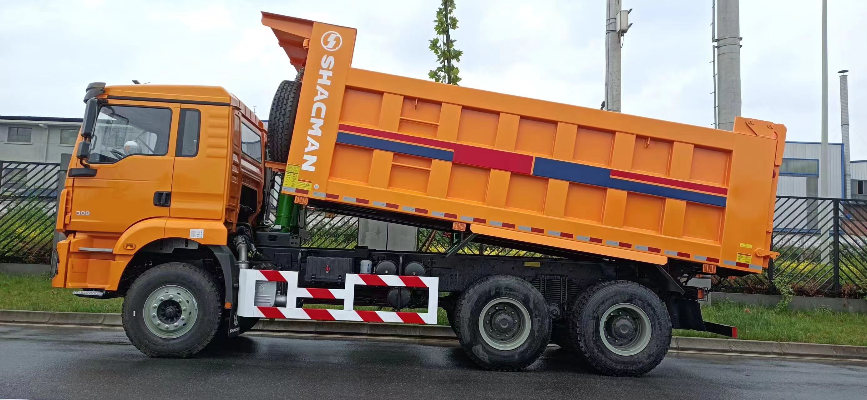 SHACMAN H3000 Dump Truck 6x4 4x2
