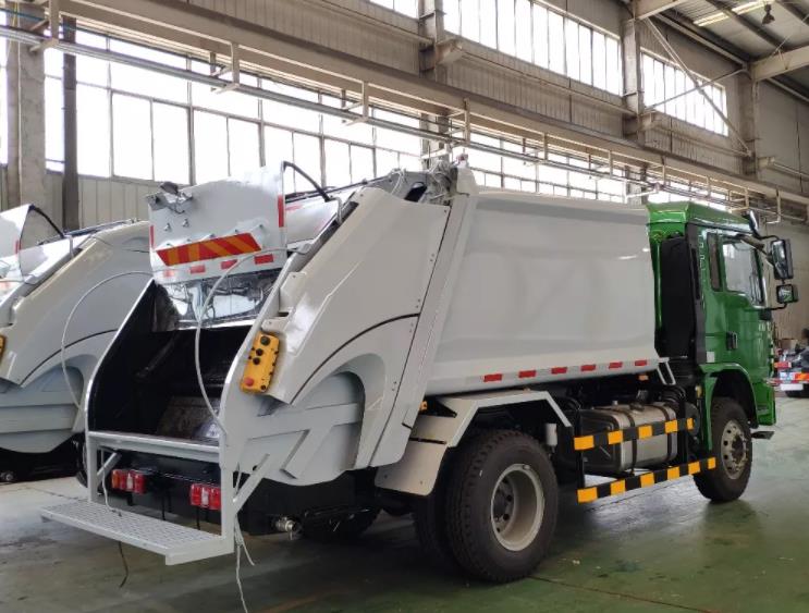 SHACMAN F3000 Compressed Garbage Truck 8×4